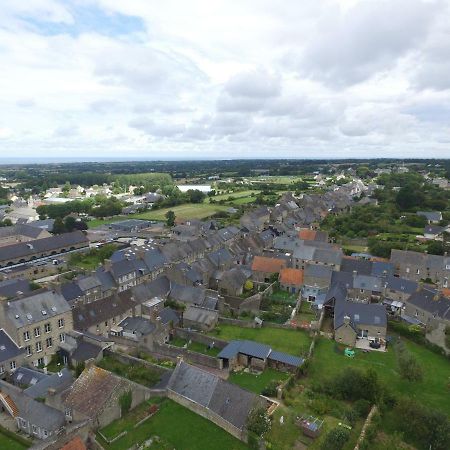 La Tourelle En Normandie Saint-Pierre-Église 外观 照片