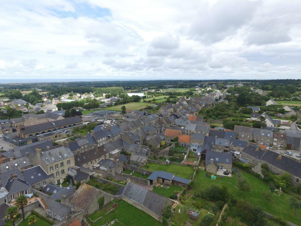 La Tourelle En Normandie Saint-Pierre-Église 外观 照片